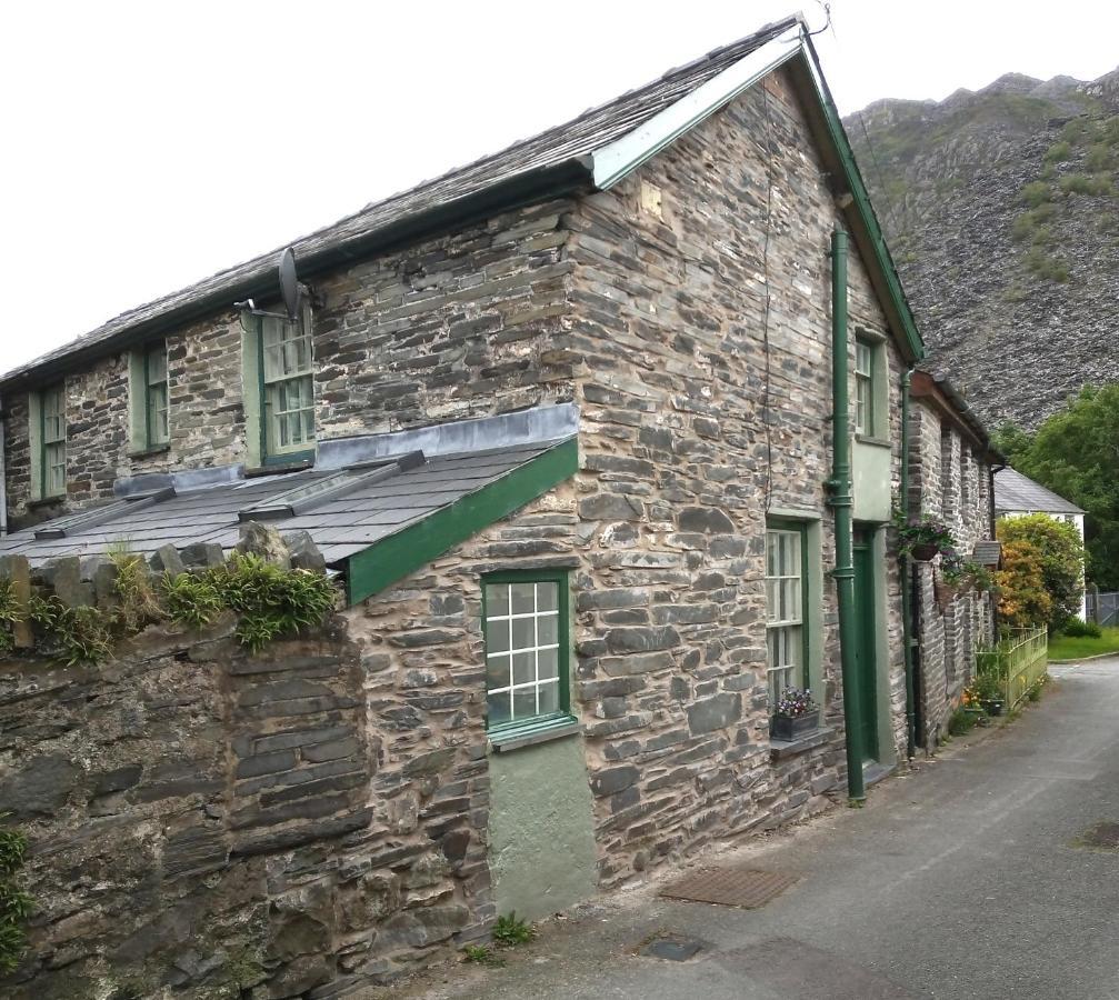 Ty Hen - Quirky Grade II Listed Cottage Blaenau Ffestiniog Zewnętrze zdjęcie